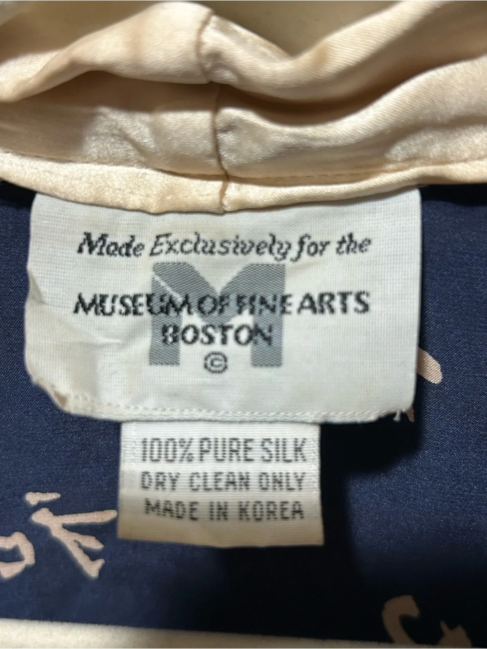 Silk 100% Robe  Kimono Made for a the Museum of Fine Arts Boston , size M